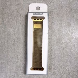 42mm metal mesh magnetic watch band. Brand new! Compatible with Apple watches.